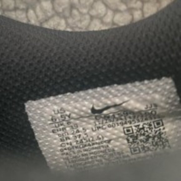 Nike Panda Dunk Low Size 6.5Y - Picture 5 of 5